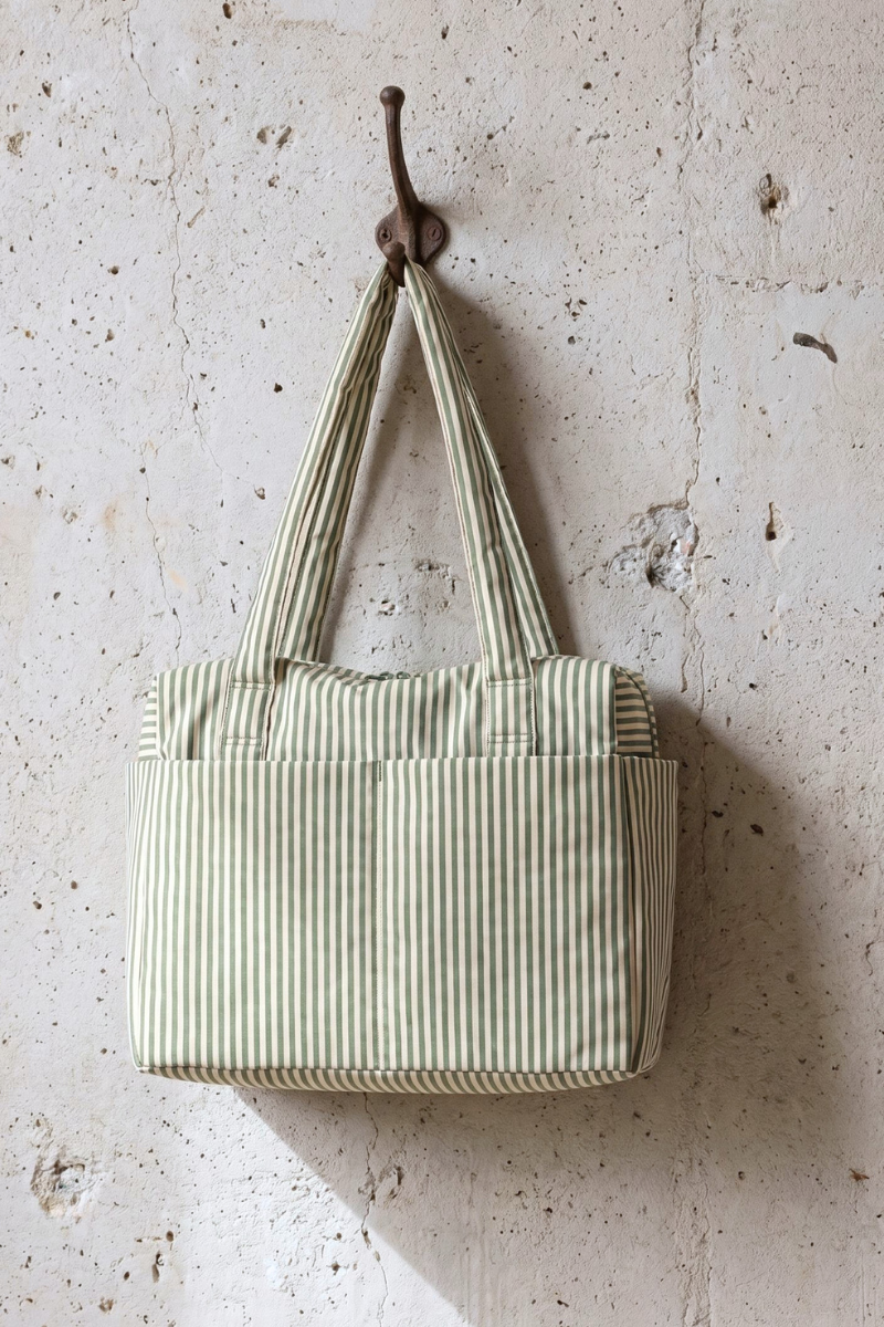 BAGGU Cloud Carry On Small – Studio Opal Boutique