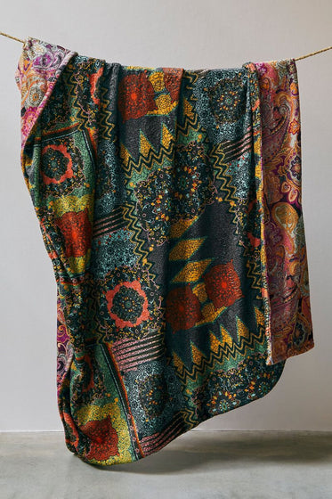 Laurel Canyon Cozy Blanket