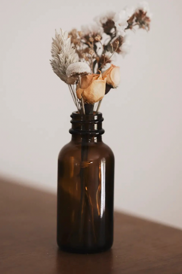 Diffusing Aphrodite Oil Blend and Flowers Set