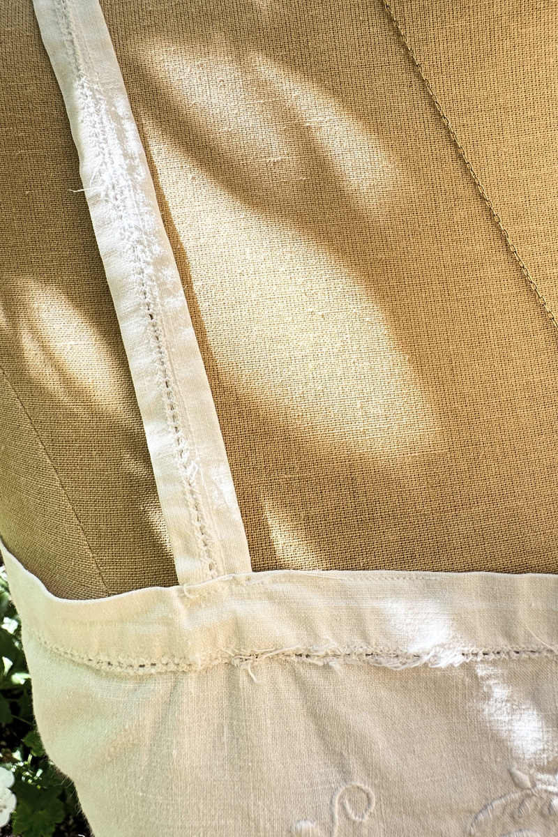 Fleur Blanche (White Flower) Dress