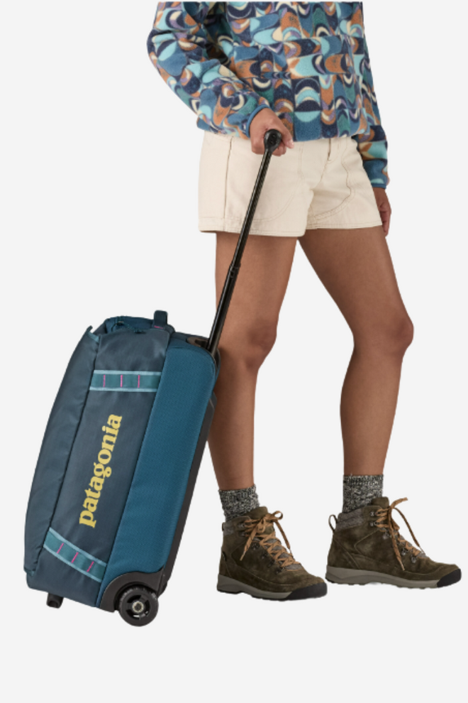 Black Hole Wheeled Duffel Bag 40L