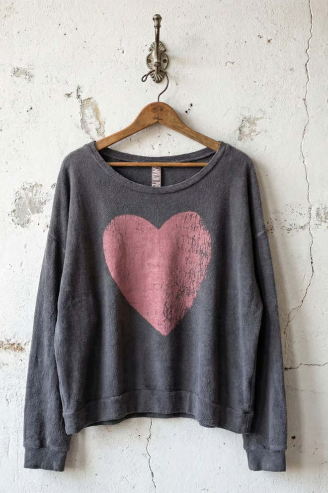 Season of Love Sweatshirt ❤️Preloved