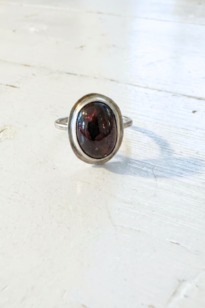 Black Oval Ring