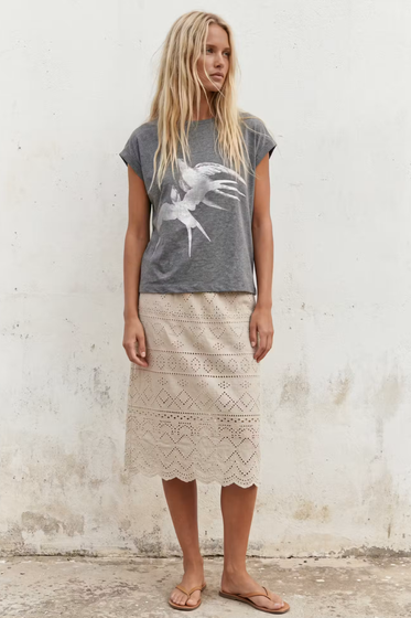 Tee with Two Swallows