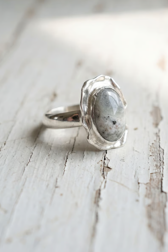 Dreamy Agate Ring