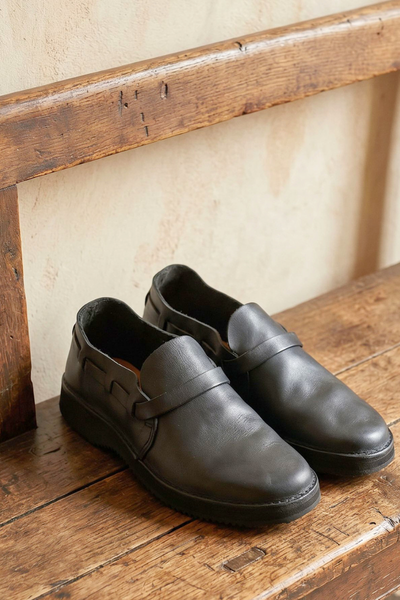 Aurora Shoes Men's Middle English – Studio Opal Boutique