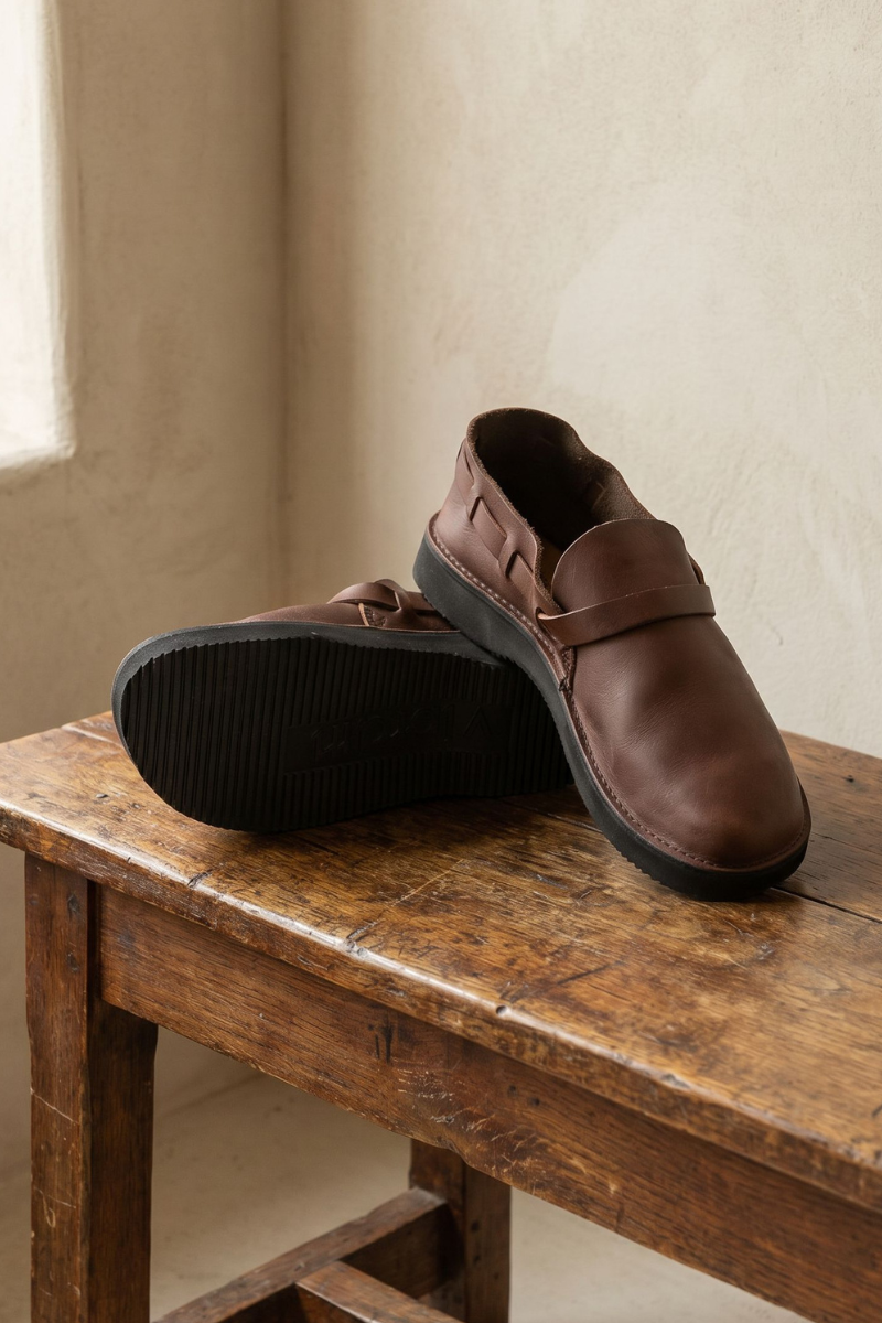 Aurora Shoes Men's Middle English – Studio Opal Boutique