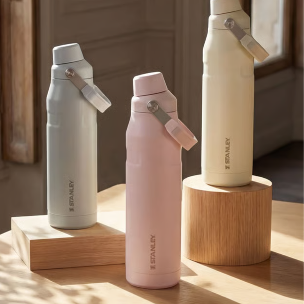 Stanley 36 oz. The IceFlow™ Aerolight™ Bottle Fast Flow – Studio