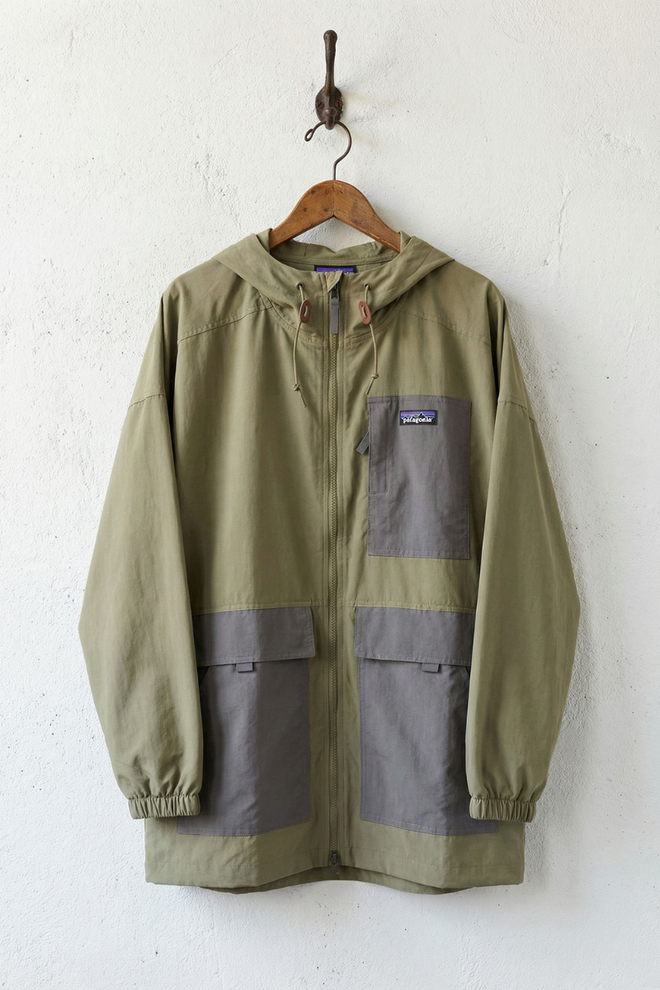 美品 Patagonia V.S.T JACKET タンカラー Lサイズ W's Outdoor Everyday Rain Jacket - Beeswax Tan