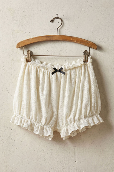 Lace Bubble Shorts