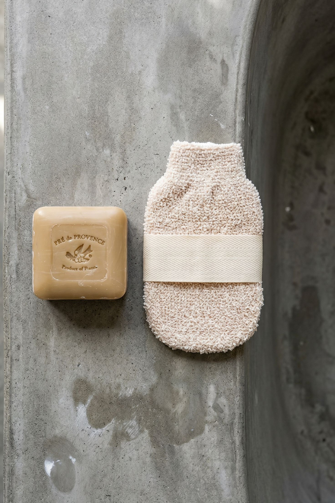 Bouclé Bath Mitt