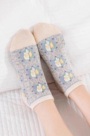 Vintage Embossed Floral Ankle Socks