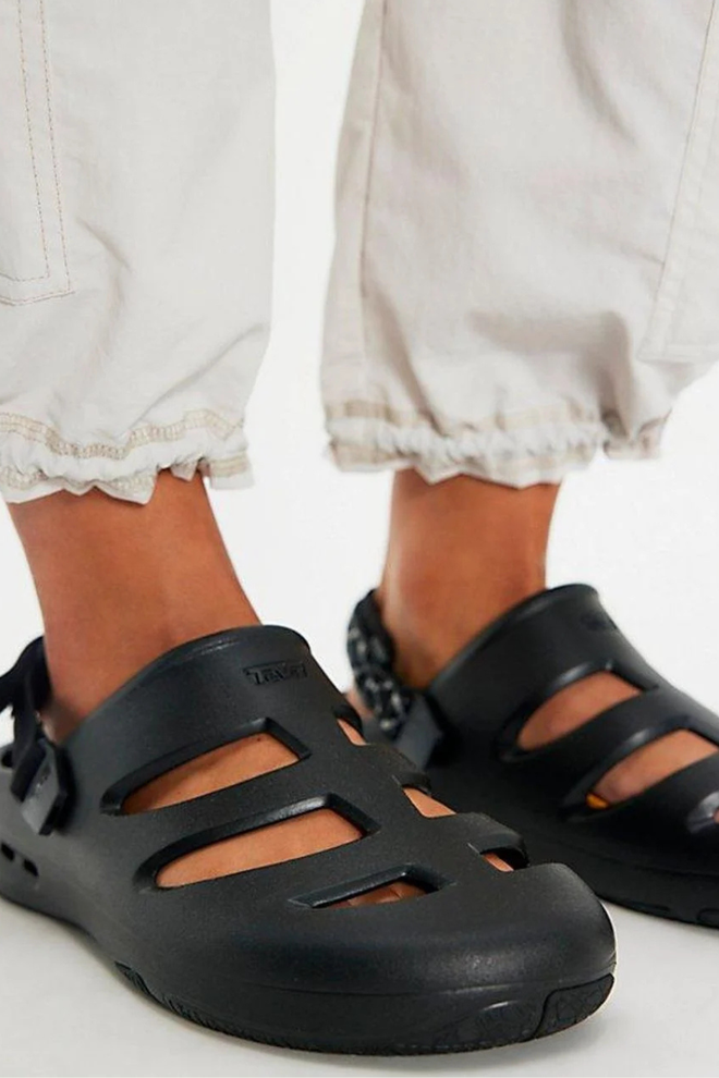Women's ApreAqua Closed-Toe Water Sandal