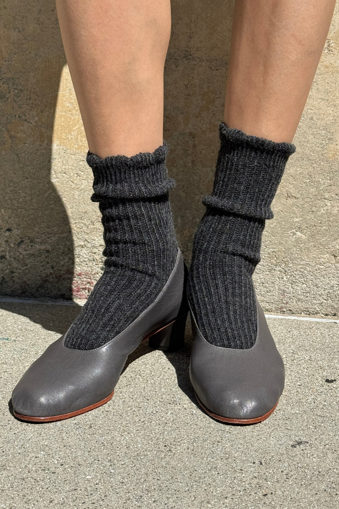 Linen Scallop Socks