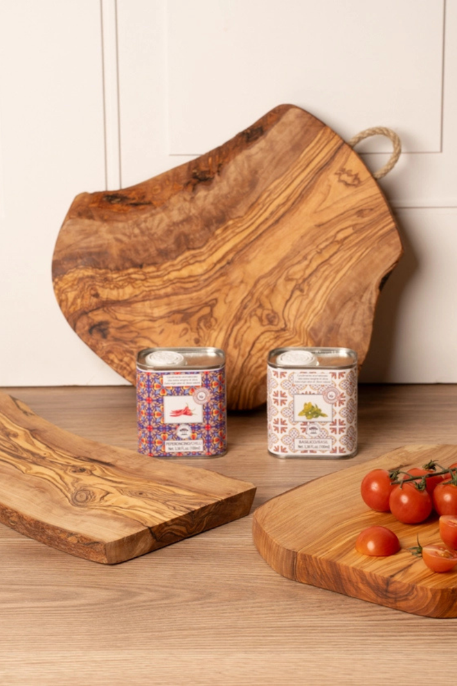 Italian Olivewood Charcuterie and Cheese Board - Rope Handle