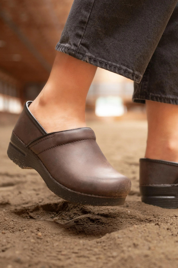 Professional Clog Antique Brown Oiled