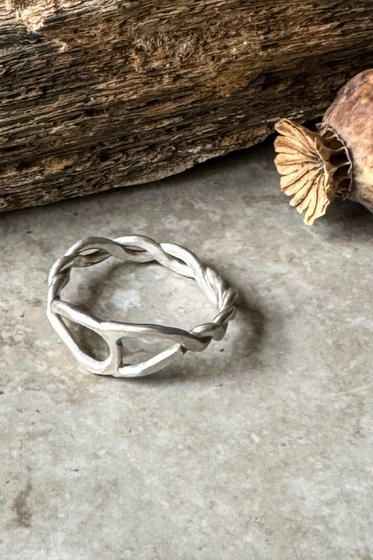 Twist Band Ring