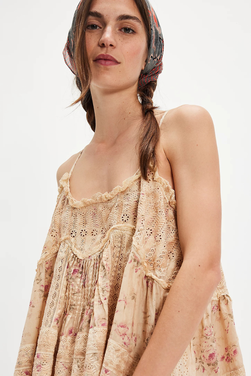 Eyelet Esti Tank