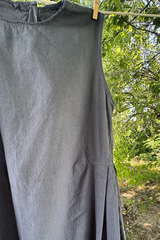 Charbon Doux (Soft Charcoal) Dress