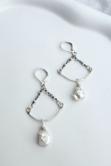Emotional Flow Earring