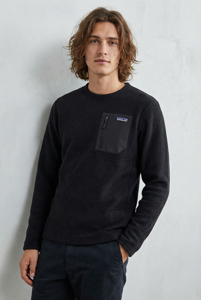 Patagonia Men's R1 Air Crew Shirt – Studio Opal Boutique Patagonia Men's R1 Air Crew Shirt – Studio Opal Boutique