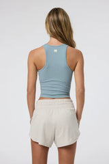 Pose Plyo Tank