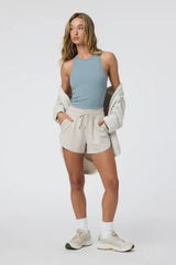 Pose Plyo Tank