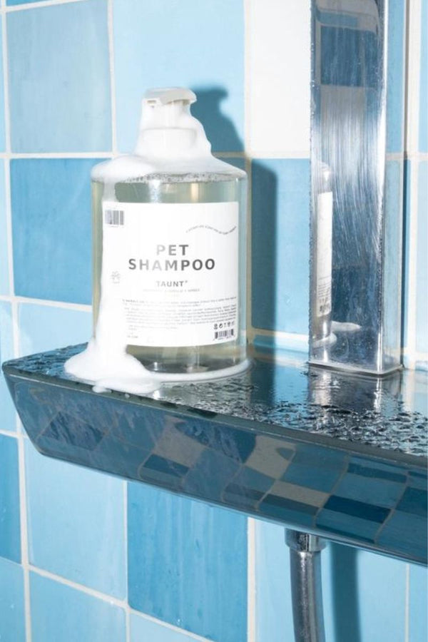 Pet Shampoo "Taunt"