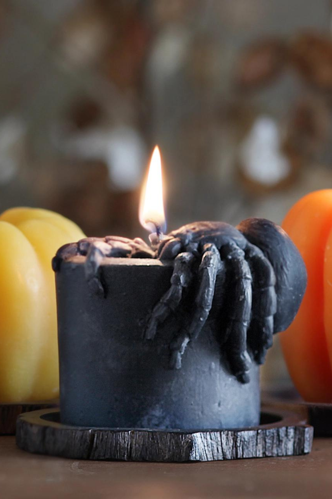 Beeswax Spider Pillar