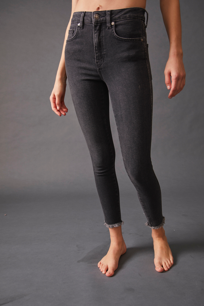 Raw High Rise Jegging